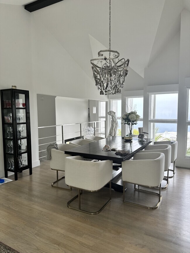 Building Photo - 766 Pelican Dr