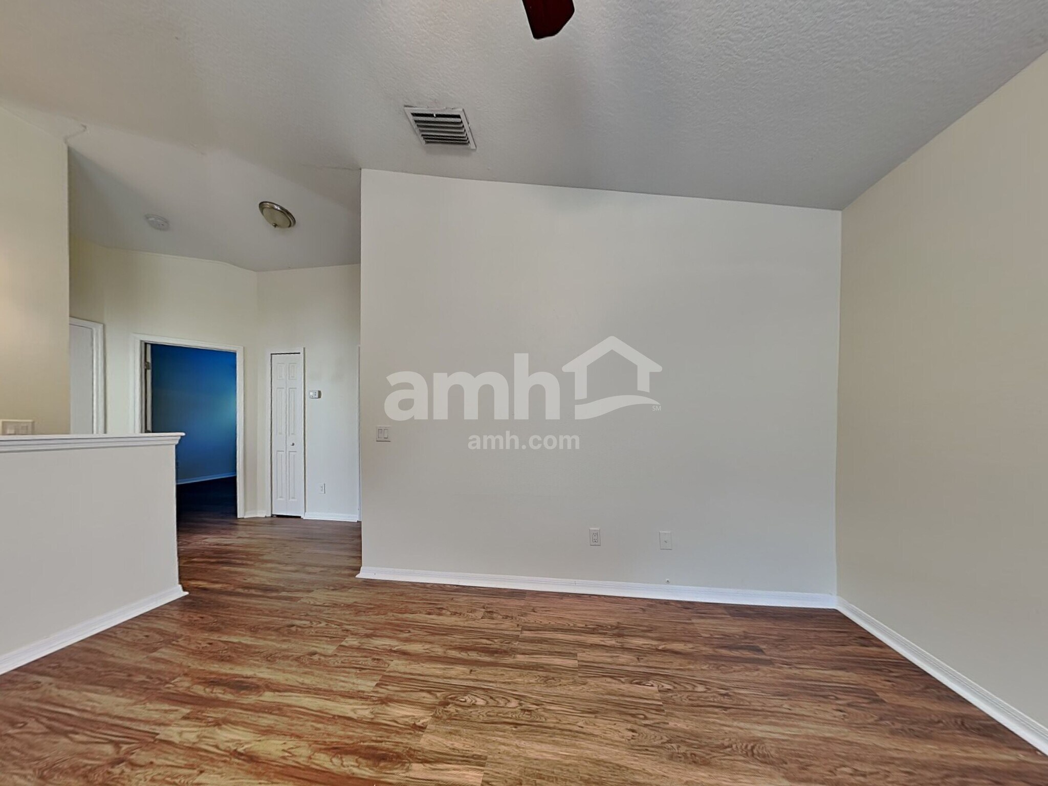 Building Photo - 8535 Quarter Horse Dr