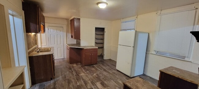 Building Photo - 2012-2014-2014 W Lincoln Ave