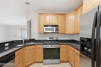 Building Photo - 33 Cooper Ave