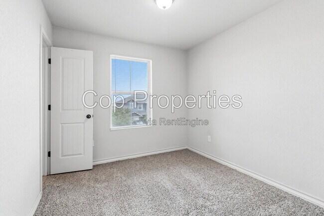 Building Photo - 6011 Jax Wy