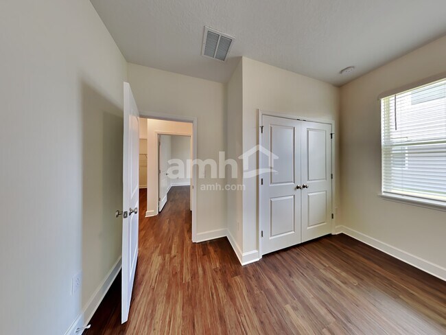 Building Photo - 1036 Walden Pond Dr