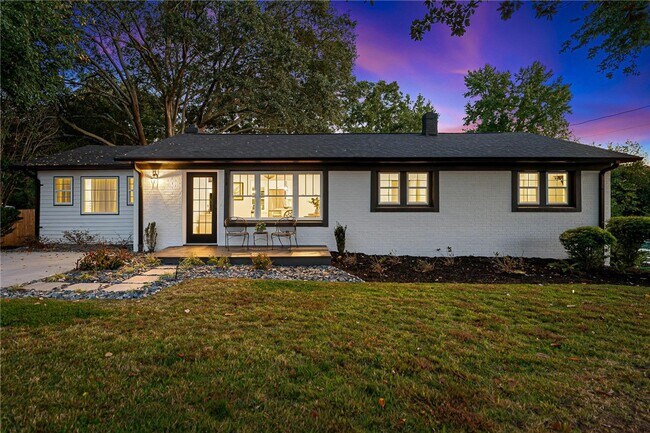 Building Photo - 710 Evelyn Dr