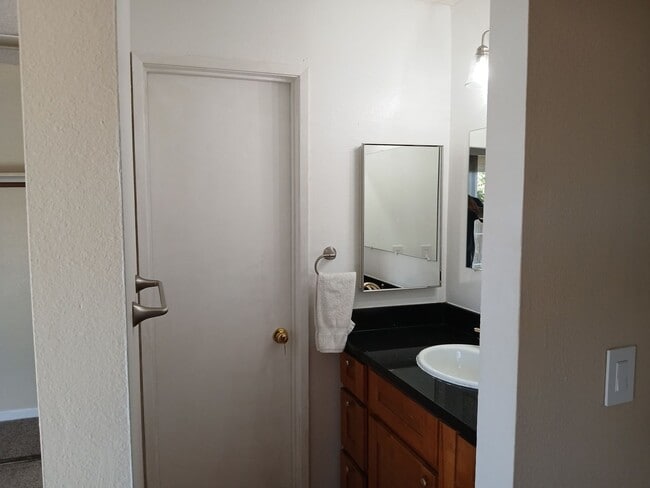 Building Photo - 400 Mokelumne Dr