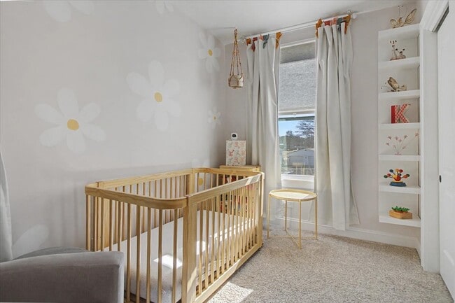 Building Photo - 136 E Jackson St