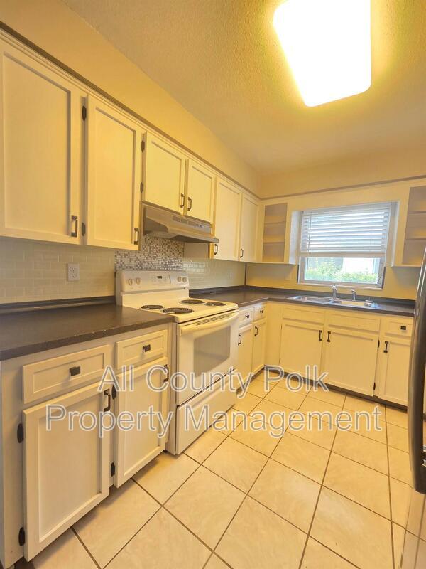 Building Photo - 602 SE 5th St