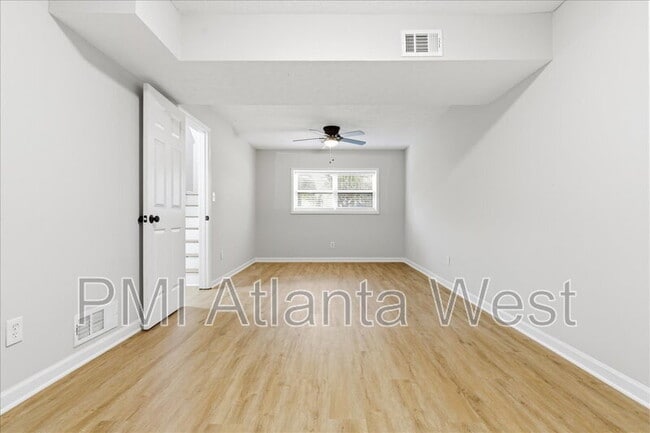 Building Photo - 5876 Old Wellborn Trce