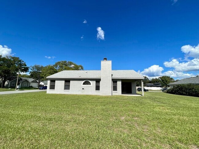 Building Photo - GREAT 3/2 HOME IN OVIEDO STILLWATER SUBDIVISION