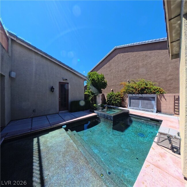 Building Photo - 4627 White Head Ct