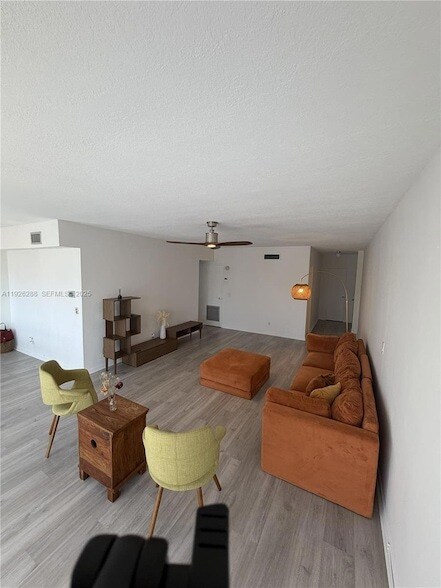 Building Photo - 9700 E Bay Harbor Dr