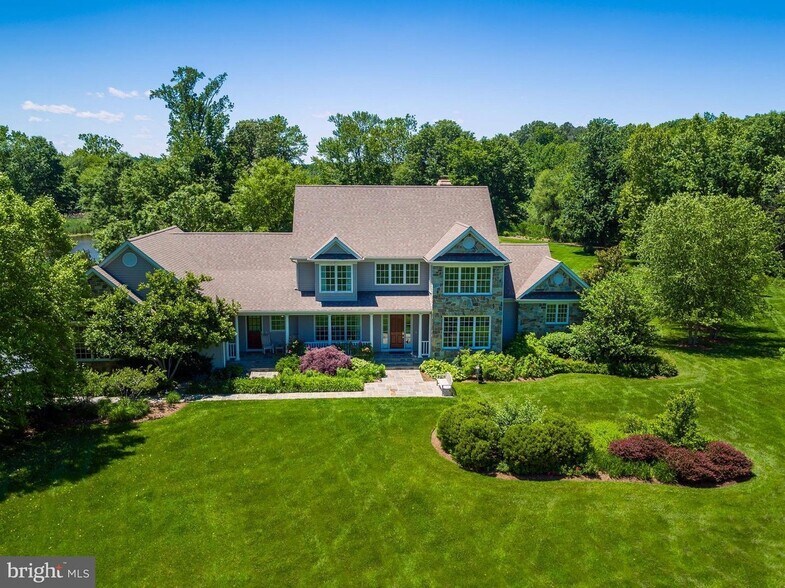 Building Photo - 311 Brick Schoolhouse Rd