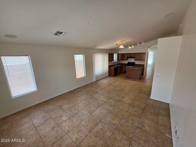 Building Photo - 5532 W Southgate Ave