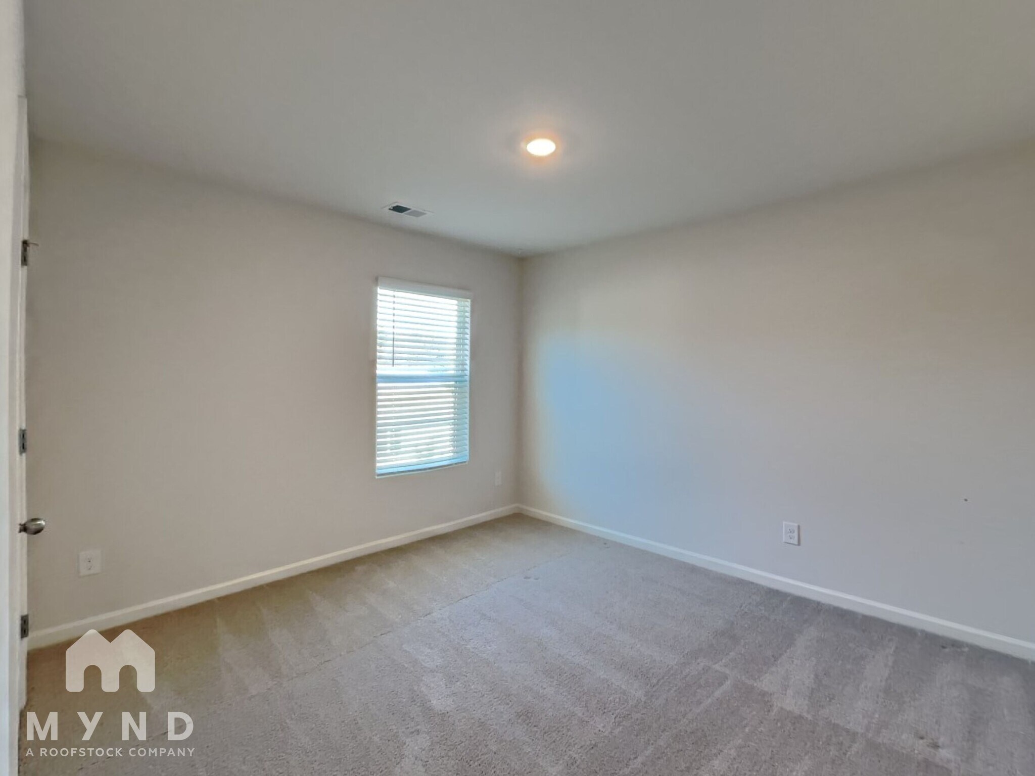 Building Photo - 8286 Middlebrook Dr