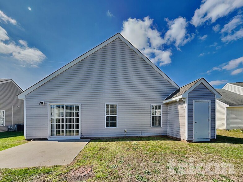 Building Photo - 5112 Limewood St