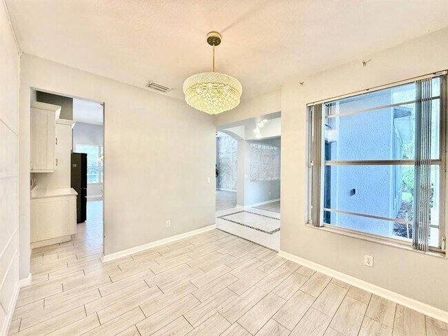 Building Photo - 4301 River Close Blvd