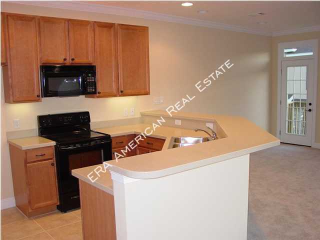 Building Photo - Walton Oaks Townhome!