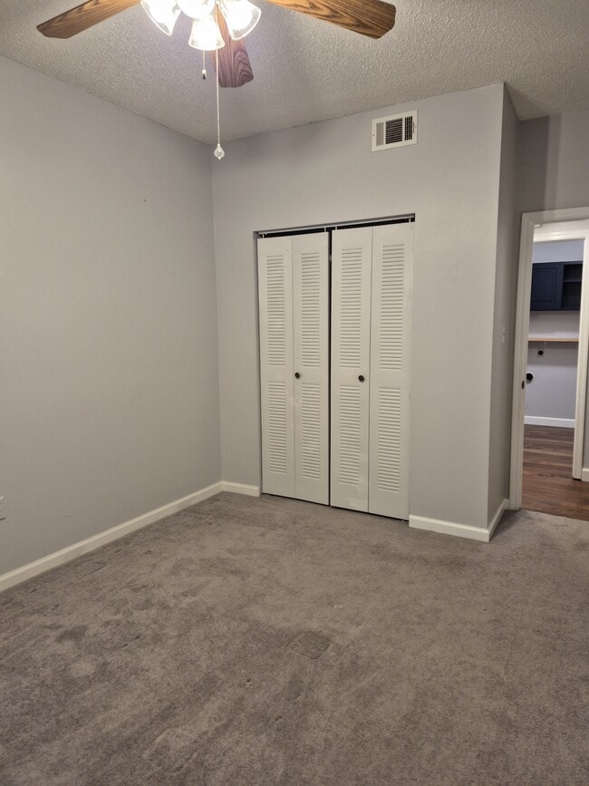 Building Photo - 1921 Gornto Rd