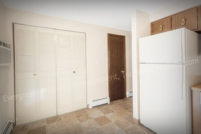 Building Photo - 1707-1721 E 16th St