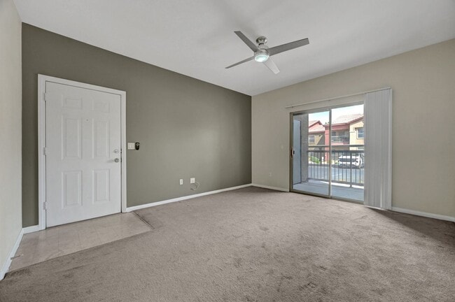 Building Photo - Downstairs 1 Bedroom Unit in Gated Community - S.W.