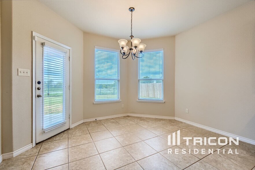 Building Photo - 1044 Lufkin Ln