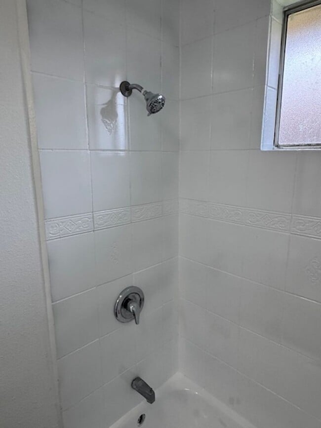 Building Photo - 2425 W Cameron St