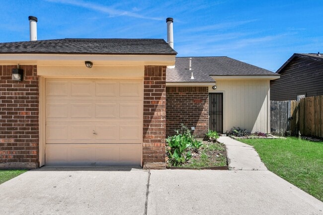 Building Photo - 16425 Monte Carlo Ln