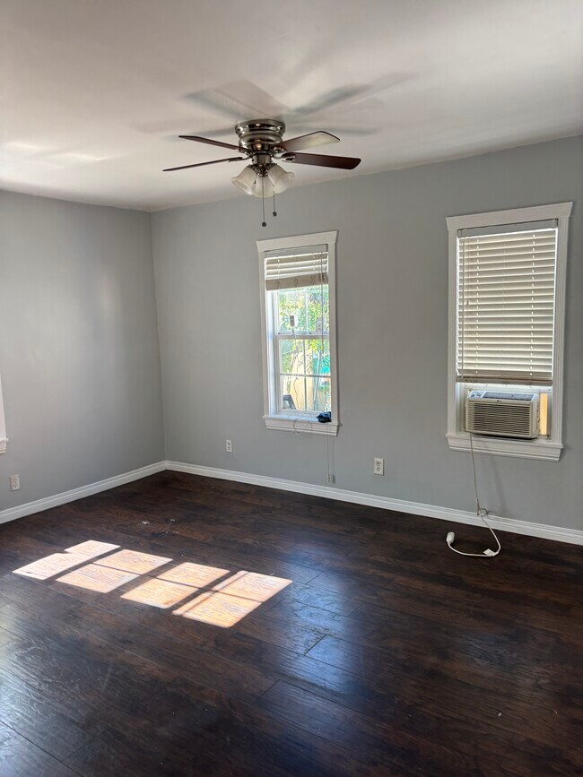 Building Photo - 5843 Haas Ave