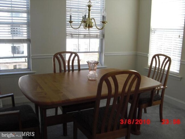 Building Photo - 5800 Clipper Ln