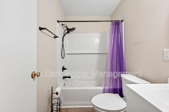 Building Photo - 7673 Barclay Ave