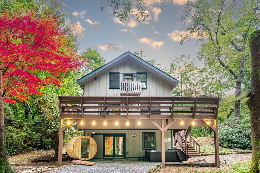 Building Photo - 161 Old Transylvania Turnpike