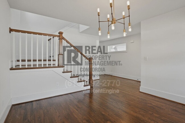 Building Photo - 1607 10th Ave N