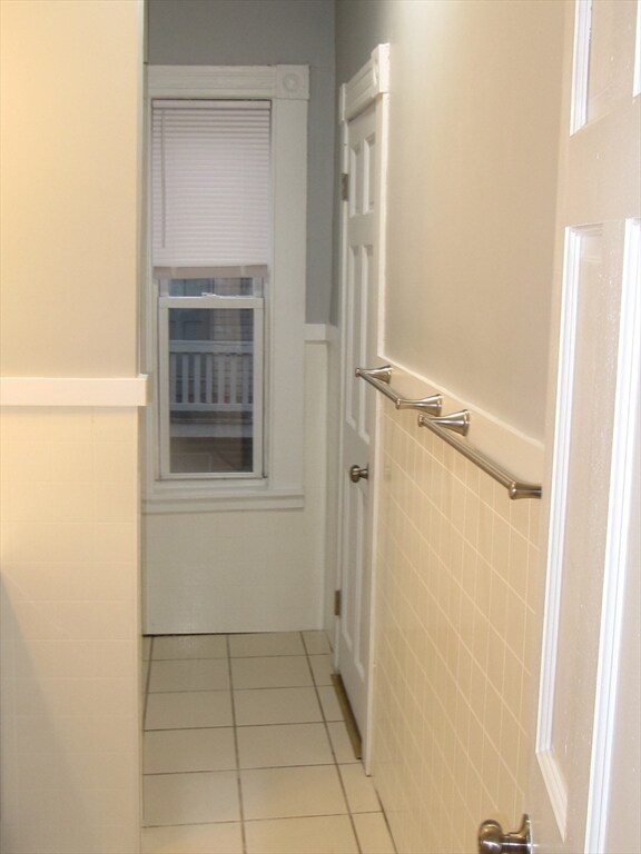 Building Photo - 2 Sturgis St