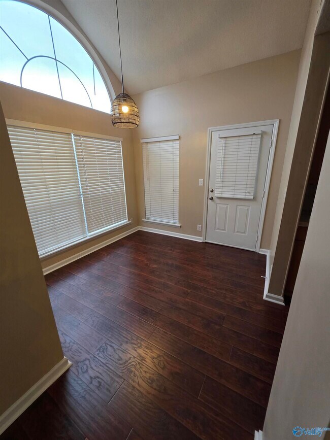 Building Photo - 1127 Stones Throw Dr NW