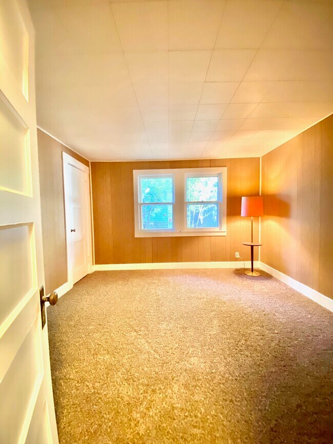 Building Photo - 10217 Ridgeview Dr