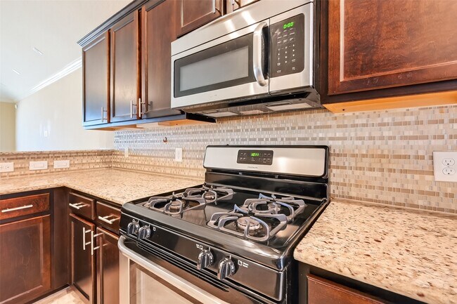 Building Photo - 18139 Swallow Spgs Wy