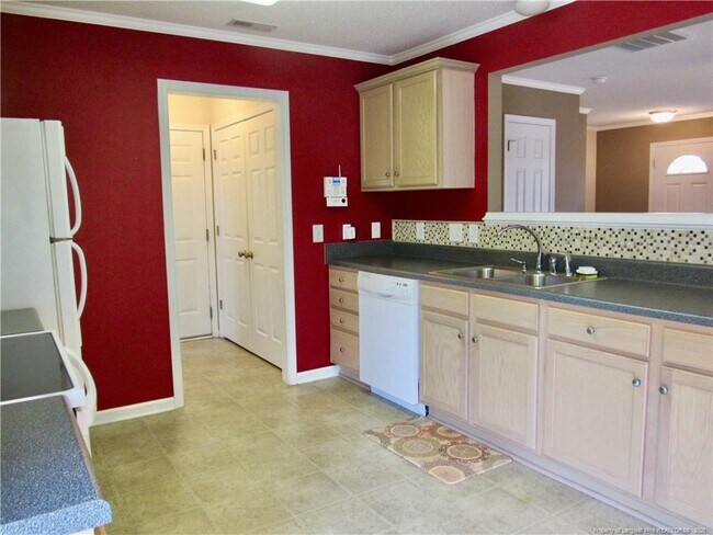 Building Photo - 520 Tucks Ct