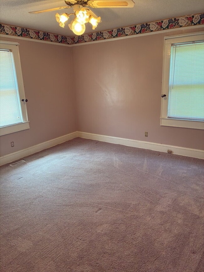 Building Photo - "Charming 3-Bedroom Retreat with 2 Full Baths in Peaceful Pelzer!"