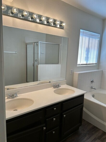 Building Photo - 3624 Silver Sand Ct