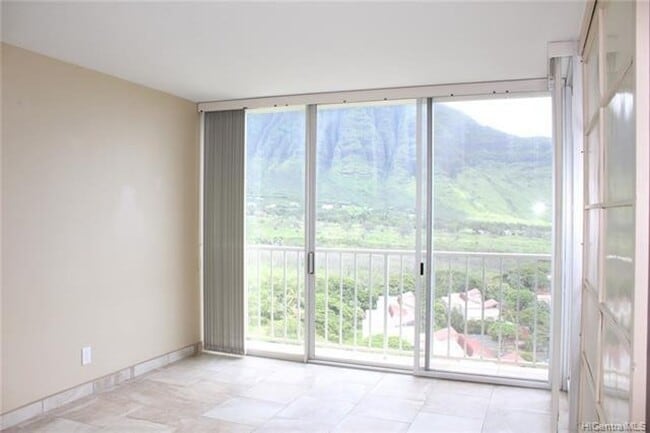 Building Photo - Makaha Valley Towers