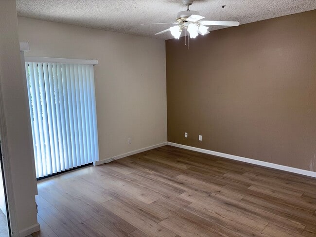 Building Photo - $1900.00-Remodeled 2 Bed 2 Bath, Condo in Glen Cove,(Vallejo) - Downstairs Unit
