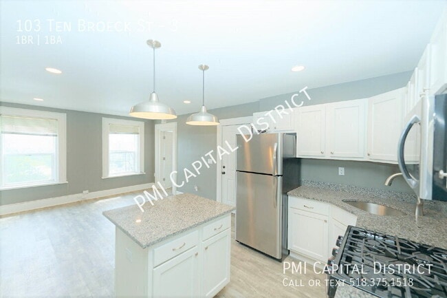 Building Photo - 103 Ten Broeck St