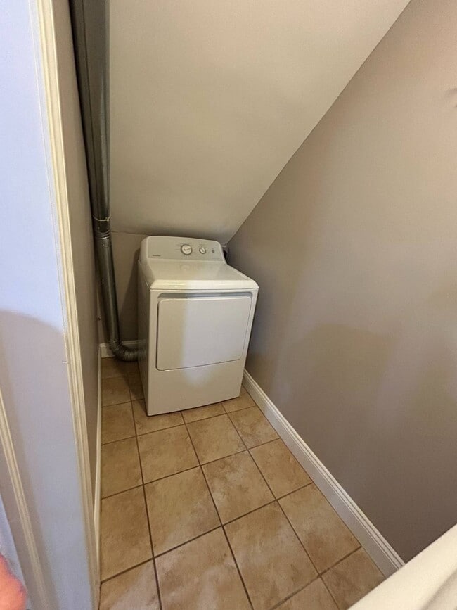 Building Photo - 42 Vanderbilt Ave