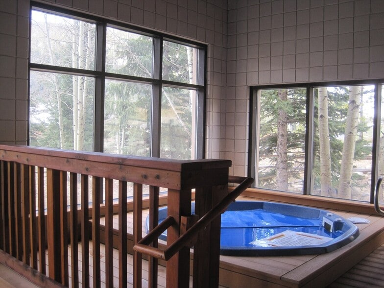 Building Photo - 22804 US Highway 6