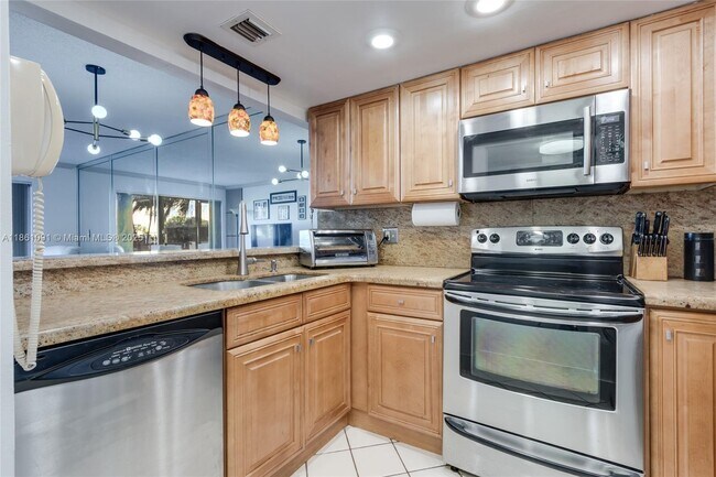 Building Photo - 1201 S Ocean Dr