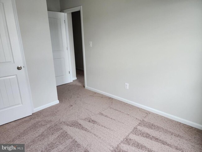 Building Photo - 69 Cramsford St