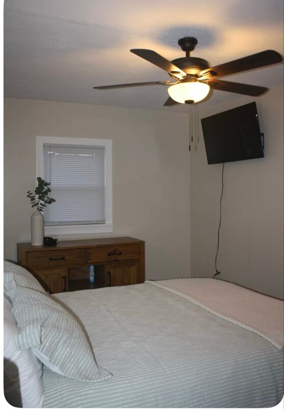 Building Photo - 651 Merwin Ave