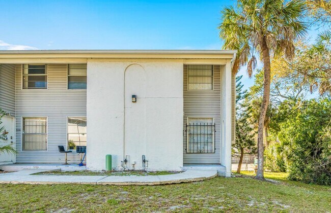 Building Photo - 7339 Jackson Springs Rd
