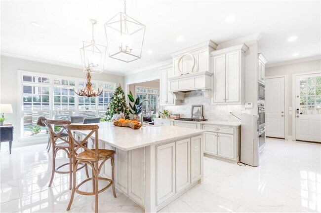 Building Photo - 2991 Sequoyah Dr NW