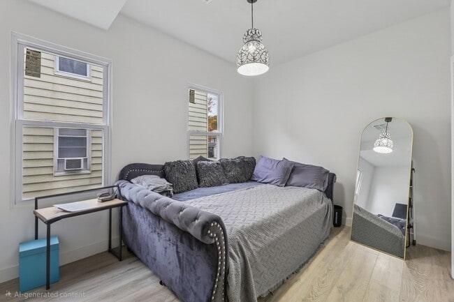 Building Photo - 84 Center Ave