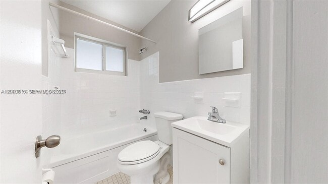 Building Photo - 891 SW 5th St